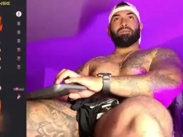 Chaturbate Sex Cam of max__prada