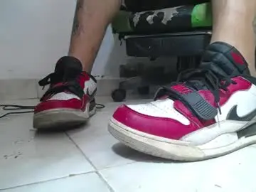 Chaturbate Adult Video Chat of srfindomfeet_
