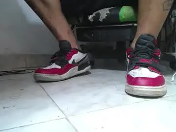 Chaturbate Free Live Porn of srfindomfeet_