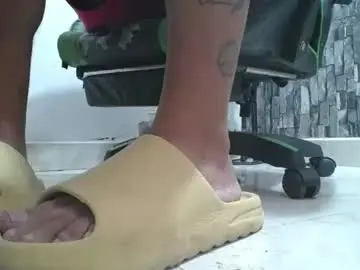 Chaturbate Adult Webcam of srfindomfeet_