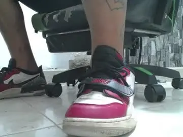 Chaturbate Free Porn Cam of srfindomfeet_