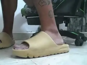 Chaturbate Live Sex of srfindomfeet_