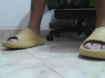 Chaturbate Sex Chat of srfindomfeet_