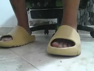 Chaturbate Free Porn Cam of srfindomfeet_