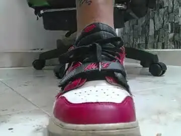 Chaturbate Private Sex Chat of srfindomfeet_