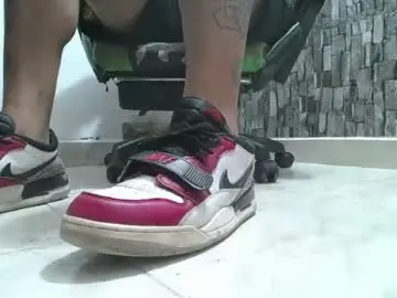 Chaturbate Private Sex Chat of srfindomfeet_