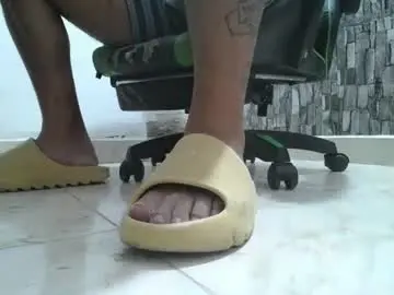 Chaturbate Live Sex of srfindomfeet_