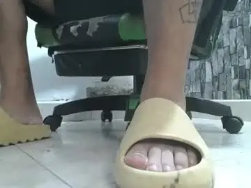 Chaturbate Watch Live Sex Cams of srfindomfeet_