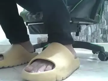 Chaturbate Adult Webcams of srfindomfeet_