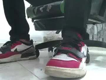 Chaturbate Watch Live Sex Cams of srfindomfeet_