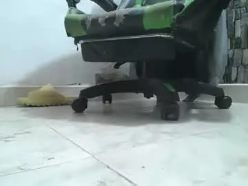 Chaturbate Free Porn Cam of srfindomfeet_