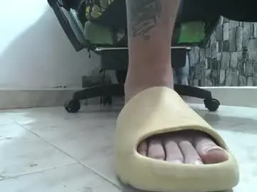 Chaturbate Live Sex of srfindomfeet_