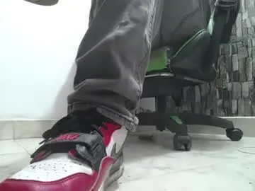 Chaturbate Adult Webcam of srfindomfeet_