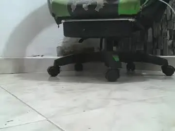 Chaturbate Live Sex Cam of srfindomfeet_