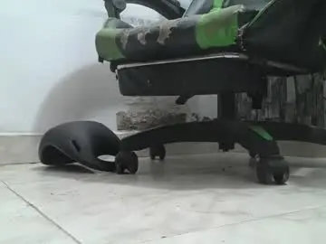 Chaturbate Free Porn Cam of srfindomfeet_