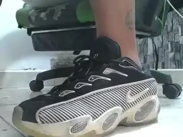 Chaturbate Adult Webcam of srfindomfeet_