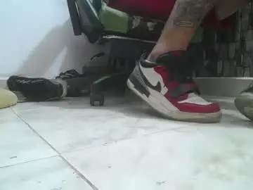 Chaturbate Private Sex Chat of srfindomfeet_