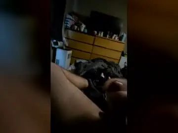 Chaturbate Live Sex Cam of yyyyggggddddd433