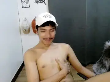 Chaturbate Live Porn of asian_darlingcummerxxx