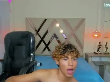 Chaturbate Live Sex Cam of anyelotwink