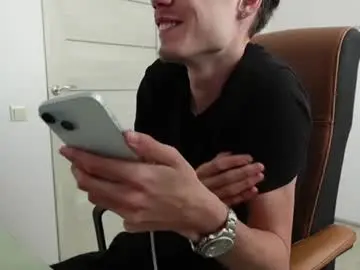 Chaturbate Live Sex Cam of thomas_brons