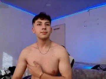 Chaturbate Nude Webcam of oliver_kyy