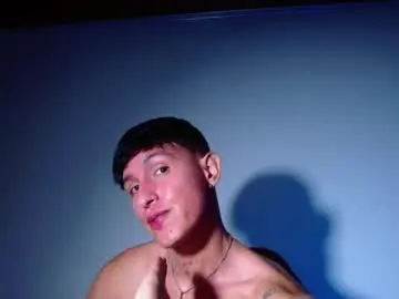 Chaturbate Sex Cam of rowanboy23