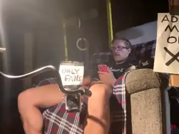Chaturbate Live Sex Cam of sillydillynewfie