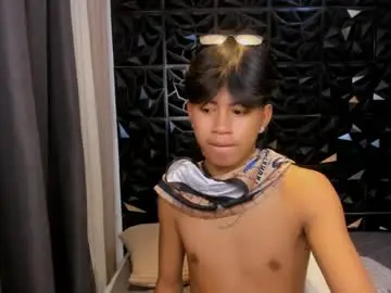 Chaturbate Free Live Porn of hugecockcum69
