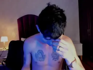 Chaturbate Live Sex Cam of liam_adamms