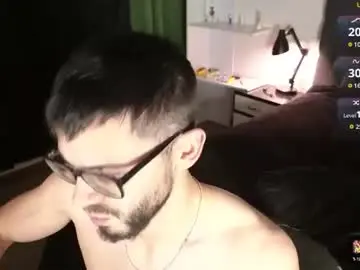 Chaturbate Watch Live Sex Cams of phantom_bigger1