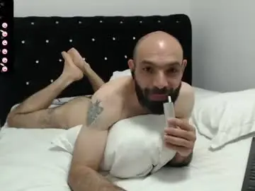 Chaturbate Live Sex Cam of raul27big