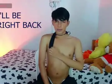 Chaturbate Live Porn of phuwin_bj