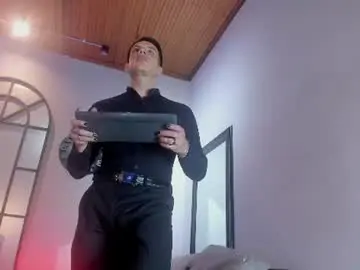 Chaturbate Live Sex Cam of dustin_sonne