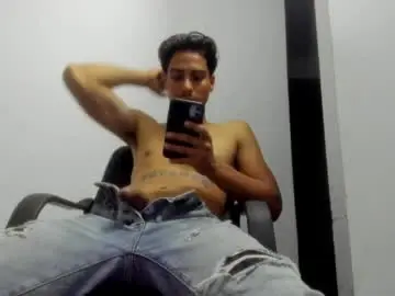 Chaturbate Live Porn of angelo000000000000000x