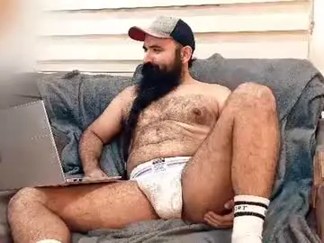 Chaturbate Live Porn of hairybeardedsmoker