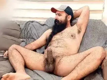 Chaturbate Free Live Porn of hairybeardedsmoker