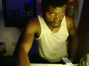 Chaturbate Live Sex Cam of brayan1111x