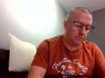 Chaturbate Live Sex Cam of middleton2021