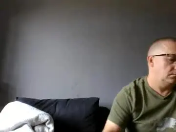 Chaturbate Free Porn Cam of middleton2021