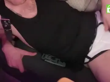 Chaturbate Adult Video Chat of carlhung_69