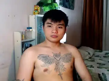 Chaturbate Live Sex Cam of yourhandsome_hunk
