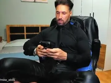 Chaturbate Live Porn of mikestrip
