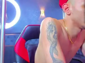 Chaturbate Free Porn Cam of edward_24_