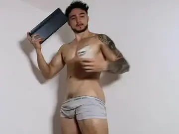 Chaturbate Adult Webcam of latinboyvip_