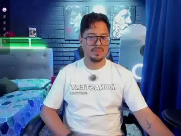 Chaturbate Best live sex cam show of daviidevans