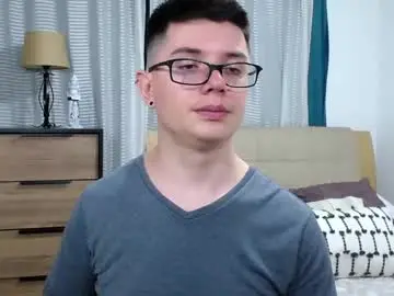 Chaturbate Free Live Porn of kevinhunts