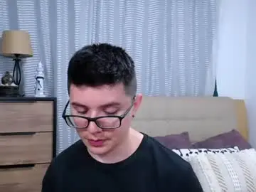 Chaturbate Free Porn Cam of kevinhunts