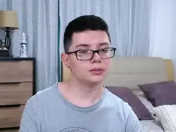 Chaturbate Free Porn Cam of kevinhunts