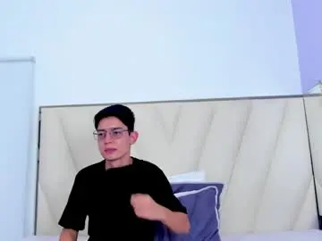 Chaturbate Live Sex of ethan12_